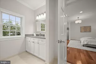 6801 Newbold Dr, Bethesda, MD 20817 - Photo 34