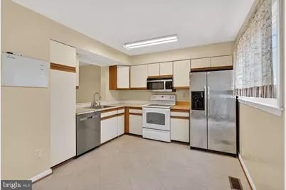 14229 Angelton Terrace, Burtonsville, MD 20866 - Photo 4
