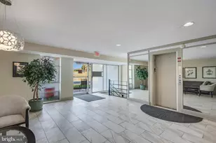 7400 Lakeview Dr, Bethesda, MD 20817 - Photo 26