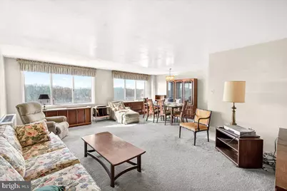 10201 Grosvenor Place #1626, Rockville, MD 20852 - Photo 4