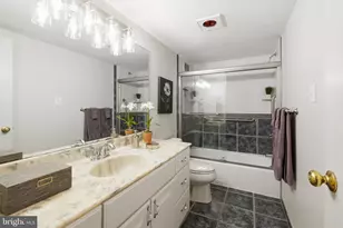 5225 Pooks Hill Rd, Bethesda, MD 20814 - Photo 10