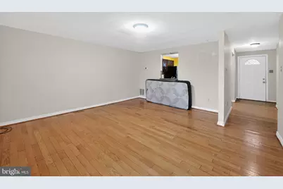 14 Seek Ct, Takoma Park, MD 20912 - Photo 10