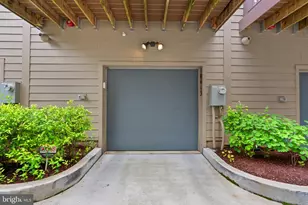 10413 Fernwood Rd, Bethesda, MD 20817 - Photo 30