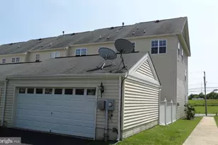 23612 Bennett Chase Dr, Clarksburg, MD 20871 - Photo 2