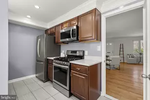 9886 Hollow Glen Pl, Silver Spring, MD 20910 - Photo 16