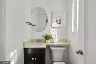 9886 Hollow Glen Pl, Silver Spring, MD 20910 - Photo 18