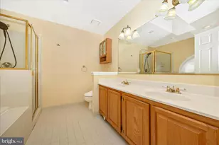 10134 Sterling Terrace, Rockville, MD 20850 - Photo 32