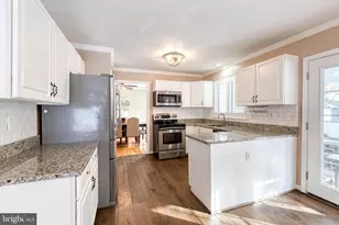 18425 Snowberry Way, Olney, MD 20832 - Photo 10