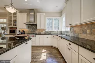 7505 Marbury Rd, Bethesda, MD 20817 - Photo 32