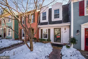 20605 Pruitt Ct, Montgomery Village, MD 20886 - Photo 2