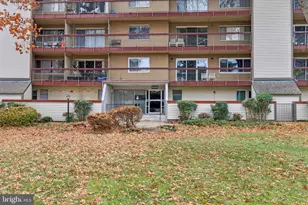 10300 Westlake Dr, Bethesda, MD 20817 - Photo 2