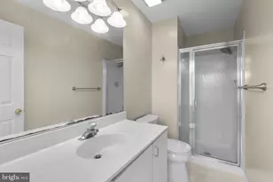 909 Hillside Lake Terrace, Gaithersburg, MD 20878 - Photo 24