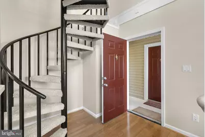 909 Hillside Lake Terrace #508, Gaithersburg, MD 20878 - Photo 2