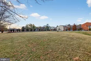 13524 Hayworth Dr, Potomac, MD 20854 - Photo 46