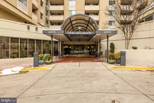 4601 N Park Ave, Chevy Chase, MD 20815 - Photo 30