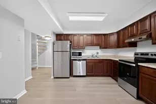 7 Pickering Ct, Germantown, MD 20874 - Photo 8