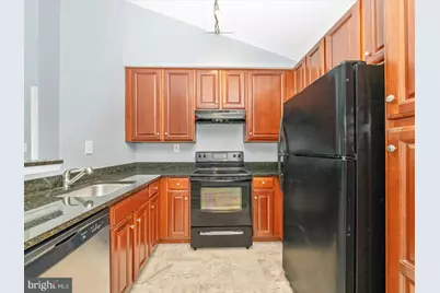 9907 Boysenberry Way #110-42, Gaithersburg, MD 20879 - Photo 10