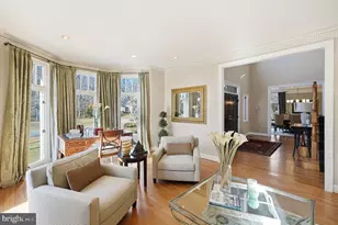 9860 Avenel Farm, Potomac, MD 20854 - Photo 8