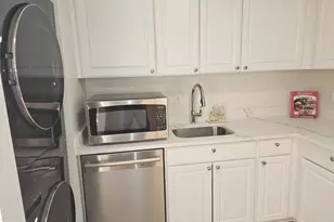 18 Monroe St, Rockville, MD 20850 - Photo 8