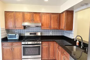 18437 Mayapple Ct, Gaithersburg, MD 20879 - Photo 2