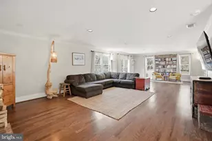 5700 Lake Christopher Dr, Rockville, MD 20855 - Photo 12