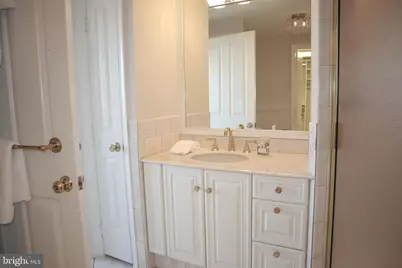 10401 Grosvenor Place #1704, Rockville, MD 20852 - Photo 46