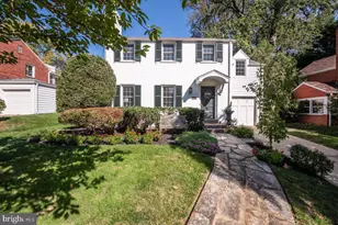 5215 Roosevelt St, Bethesda, MD 20814 - Photo 2