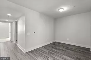 19520 Village Walk Dr, Montgomery Village, MD 20886 - Photo 8