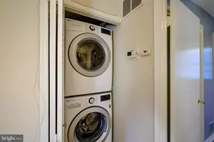 9848 Hollow Glen Pl, Silver Spring, MD 20910 - Photo 10