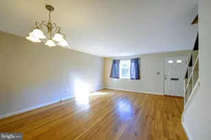 9848 Hollow Glen Pl, Silver Spring, MD 20910 - Photo 8