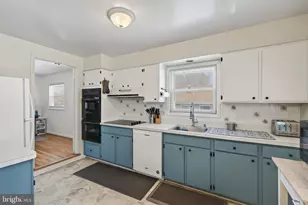 13832 Dowlais Dr, Rockville, MD 20853 - Photo 14
