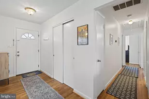 13832 Dowlais Dr, Rockville, MD 20853 - Photo 18