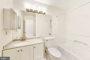 18401 Guildberry Dr, Gaithersburg, MD 20879 - Photo 16