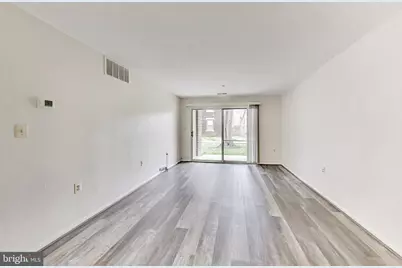 18401 Guildberry Drive #104, Gaithersburg, MD 20879 - Photo 6