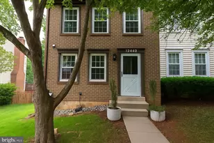 12442 Quail Woods Dr, Germantown, MD 20874 - Photo 1