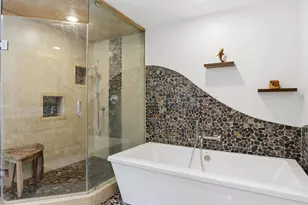 8818 Cold Spring Rd, Potomac, MD 20854 - Photo 20