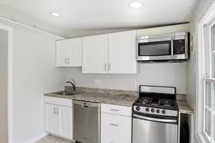 8818 Cold Spring Rd, Potomac, MD 20854 - Photo 26