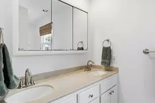 8818 Cold Spring Rd, Potomac, MD 20854 - Photo 38