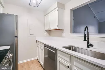 13027 Shadyside Lane #12-207, Germantown, MD 20874 - Photo 4