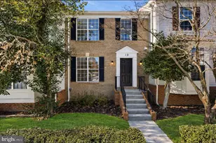 10 Cottage Field Ct, Germantown, MD 20874 - Photo 2