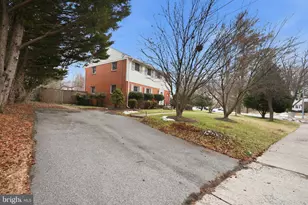 9901 Fernwood Rd, Bethesda, MD 20817 - Photo 2