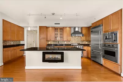 7710 Woodmont Avenue #513, Bethesda, MD 20814 - Photo 12