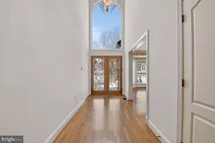 5516 Thornbush Ct, Bethesda, MD 20814 - Photo 2