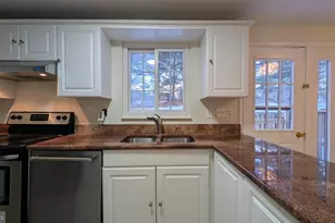 11181 Captain's Walk Ct, North Potomac, MD 20878 - Photo 4