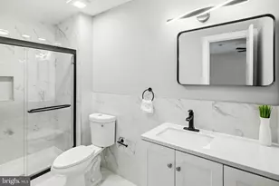 9201 Three Oaks Dr, Silver Spring, MD 20901 - Photo 18