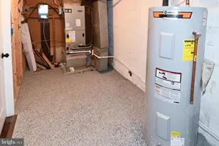 9201 Three Oaks Dr, Silver Spring, MD 20901 - Photo 52