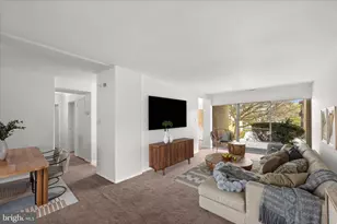 416 Girard St, Gaithersburg, MD 20877 - Photo 2