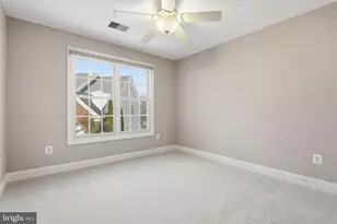 300 Deep Trail Ln, Rockville, MD 20850 - Photo 32