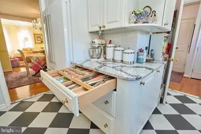 3528 Hamlet Place #808, Chevy Chase, MD 20815 - Photo 16