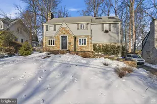 8304 Woodhaven Blvd, Bethesda, MD 20817 - Photo 2